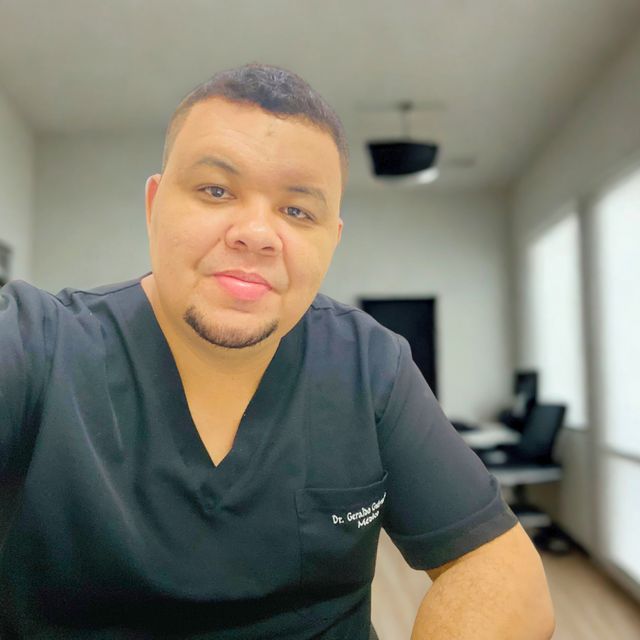 Geraldo  Guimarães , Psiquiatra Manaus