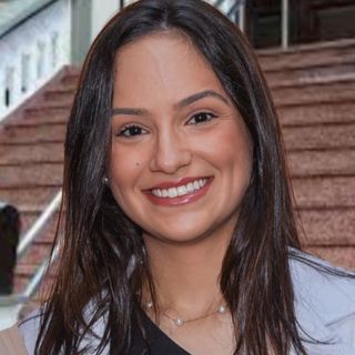 Ampliar imagem: Milena Giuberti Bathomarco, Ginecologista São Paulo