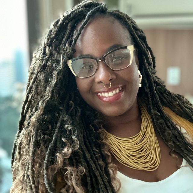 Jalene Silva, Psicólogo Salvador