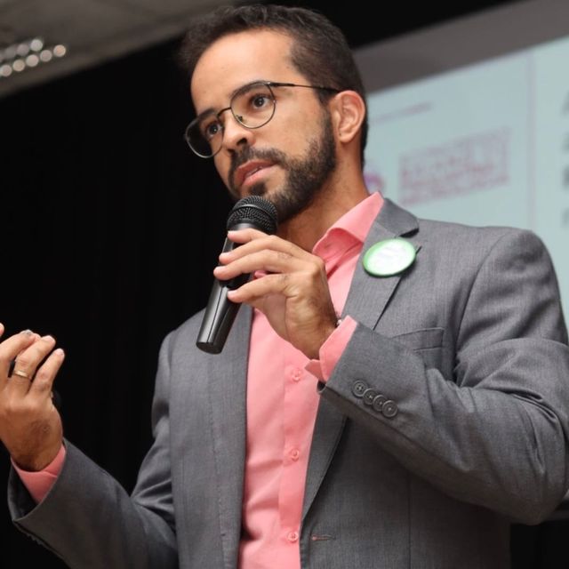 Antonio Fernando  Ribeiro Silva Júnior , Neurologista Ilhéus