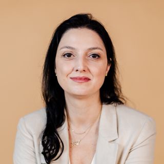  Anna  Muller
