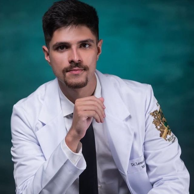 Leonardo  Volpe, Médico clínico geral Teresópolis