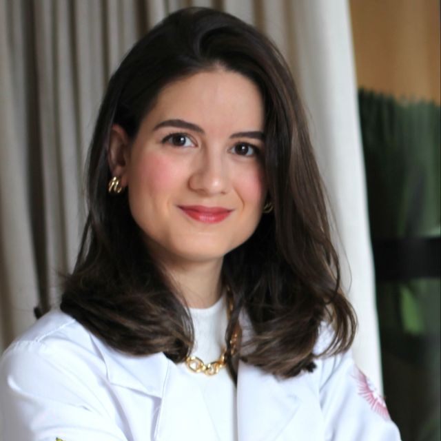 Luísa Almendra  Freitas Cortez Brandão, Ginecologista São Paulo