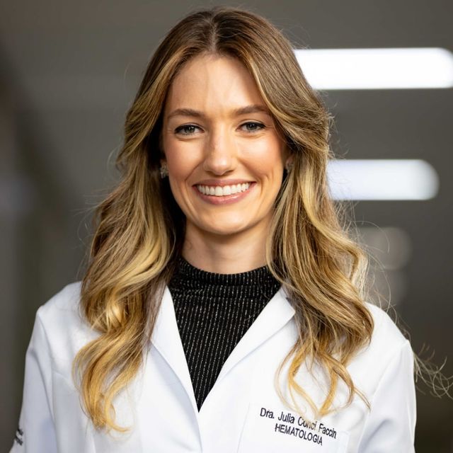 Julia  Conci Faccin, Hematologista Curitiba