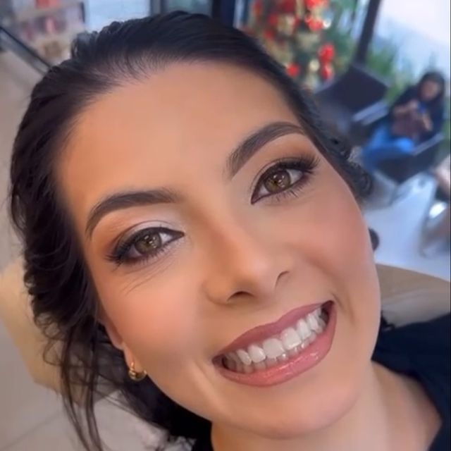 Poliana Giacomin Tanobe, Dentista Jundiaí