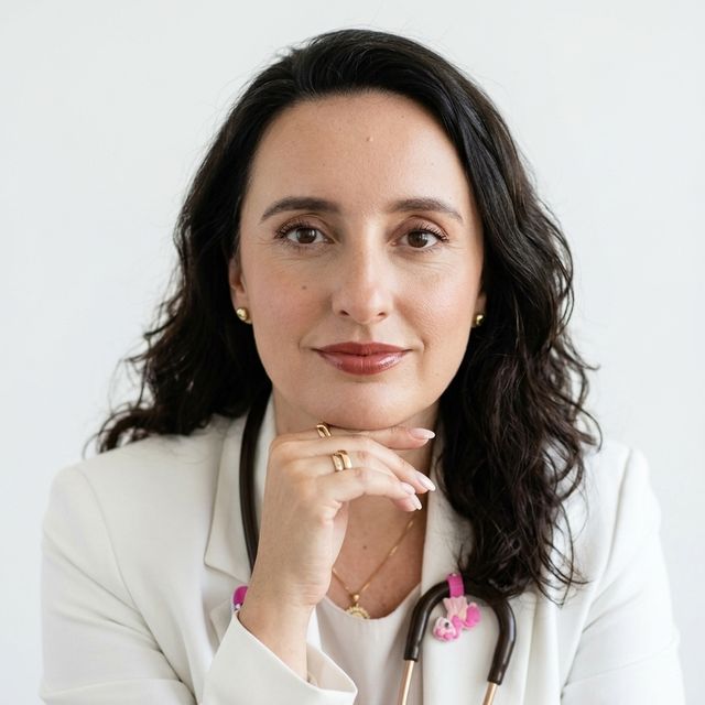 Leticia De Melo Bachim, Pediatra Curitiba