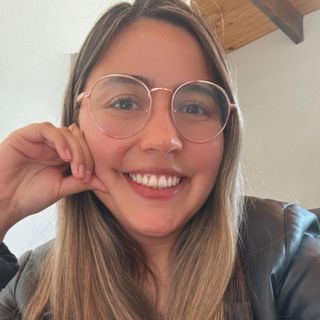 Acercar imagen: Francia Salazar, Psicólogo Santiago