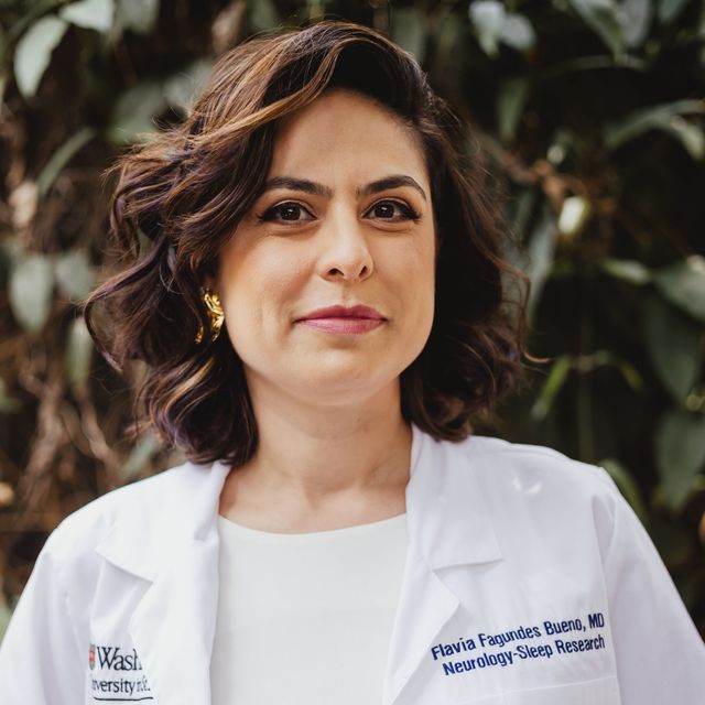 Flavia Fagundes Bueno, Neurologista Campinas