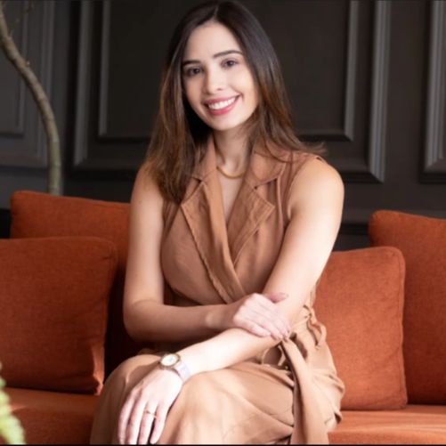 Anna Carolina Bovarêto Silveira, Ginecologista Juiz de Fora
