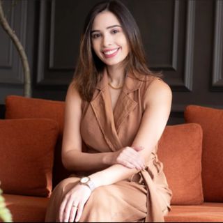 Anna Carolina Bovarêto Silveira, Ginecologista Juiz de Fora