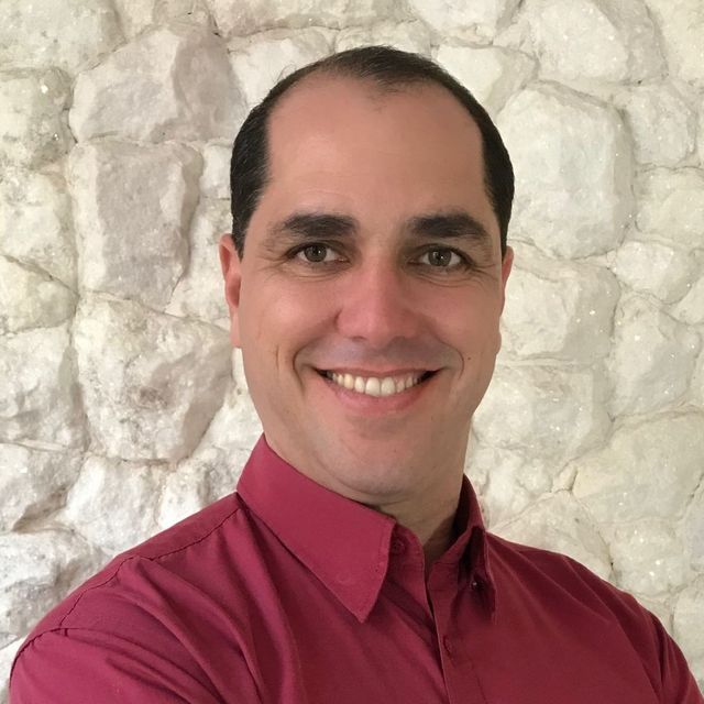 Hugo Freitas Espinoso, Psicólogo Rio de Janeiro