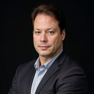 Ampliar imagem: Leonardo Lessa, Angiologista Vitória