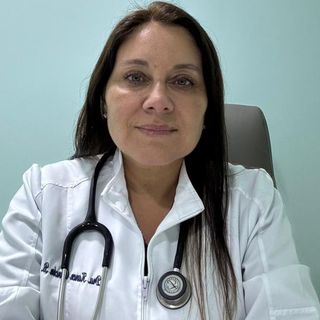 Acercar imagen: Karen Alarcón Bruna, Médico general Rancagua