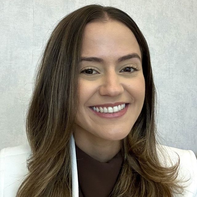 Flávia  Bulhões, Dermatologista Salvador