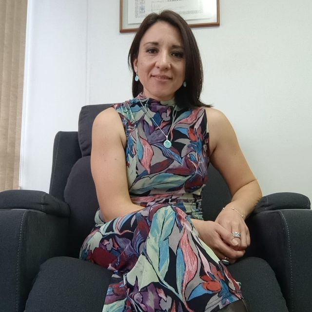Viviana Moya Navarro, Psicólogo Curicó