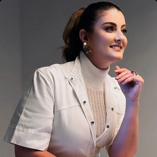 Ampliar imagem: Andrea Regina Spinetti, Oftalmologista Rondonópolis