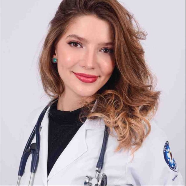 Karoline  Hluchan, Psiquiatra Atibaia