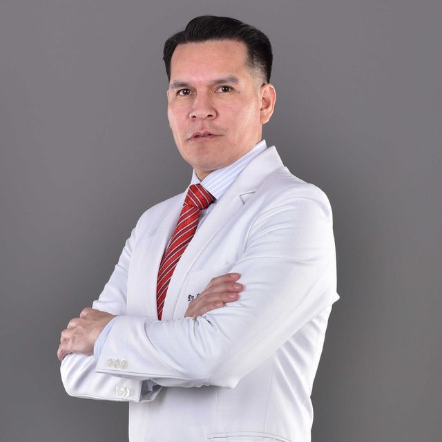 Celso Chávez Trigoso, Dermatólogo Lima