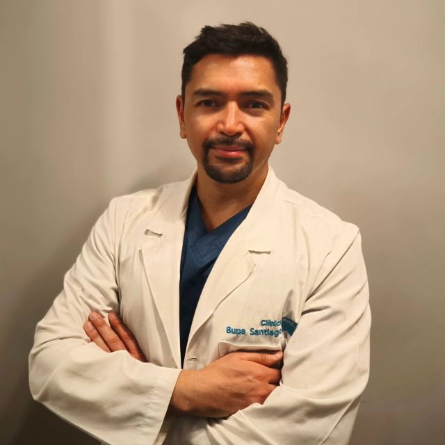 Rodrigo Olivares Miranda, Traumatólogo La Florida