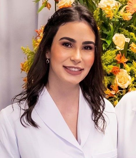 Amanda Cristina Zimmermann, Especialista em Clínica Médica Botucatu