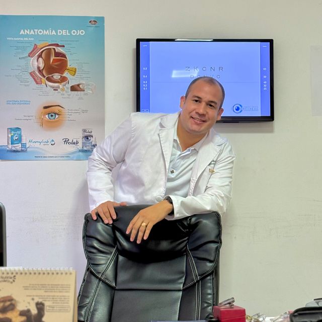 Leonardo Fabio Gil Poveda, Optómetra Valledupar