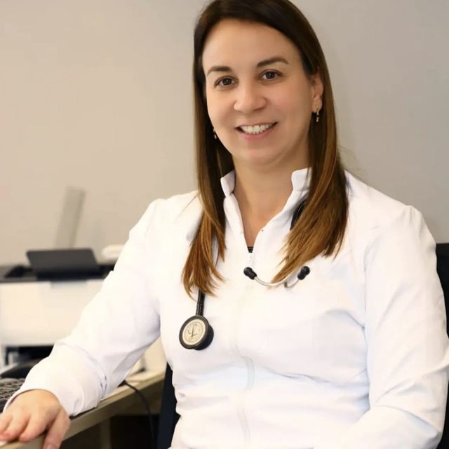 Renata Lucia De Lima Siqueira, Endocrinologista Barbacena