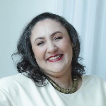 Júlia  Guerreiro , Psicanalista Brasília