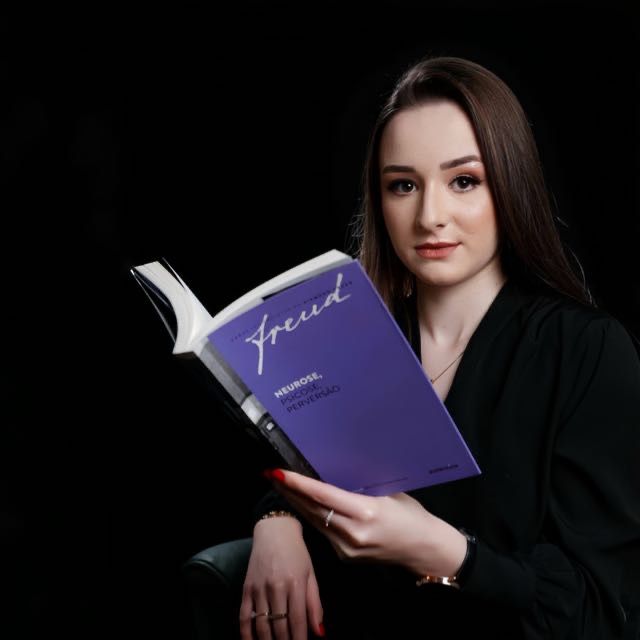 Lívia Rezende, Psicólogo Pouso Alegre