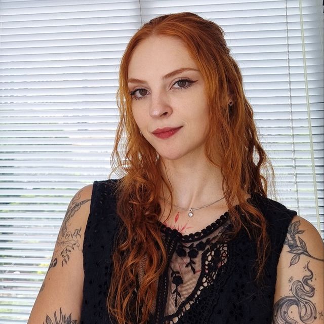 Isabella Pontes Becker, Dentista Curitiba