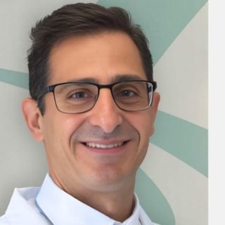 Ampliar imagem: Vinícius Rezende Abou Rejaile, Coloproctologista Curitiba