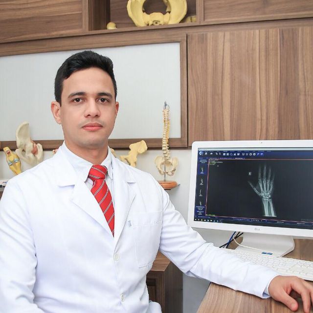 Pablo Henrique de Andrade Santos, Cirurgião da mão Patos de Minas