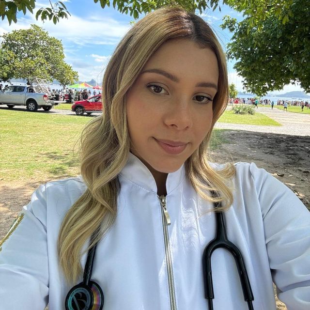 Stephanie Nunes Leal, Fisioterapeuta Rio de Janeiro
