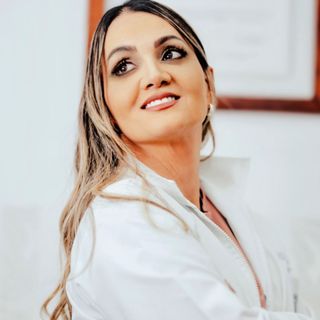 Dra. Claudia Zapata