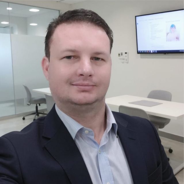 Cleber Pereira Vial, Médico clínico geral Loanda