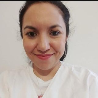 Acercar imagen: Maria Cecilia Tapia Alvarado, Psiquiatra Bariloche