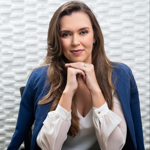 Renata  Lisboa, Reumatologista Itajubá