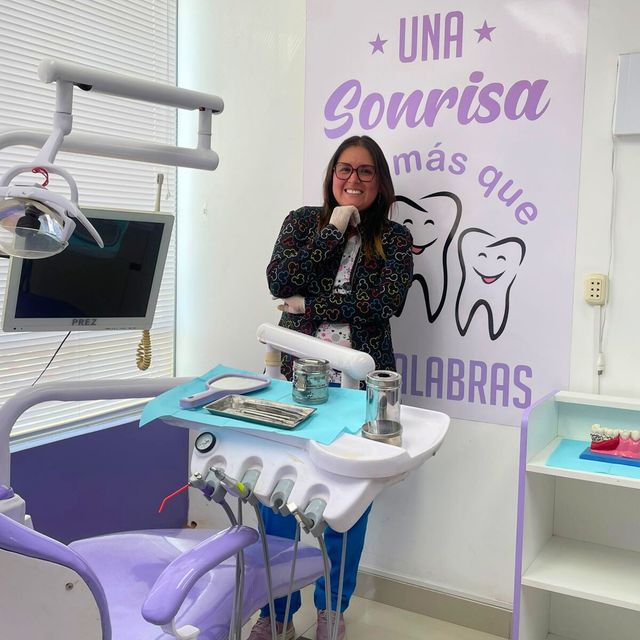 Somaly Vargas, Dentista Lima