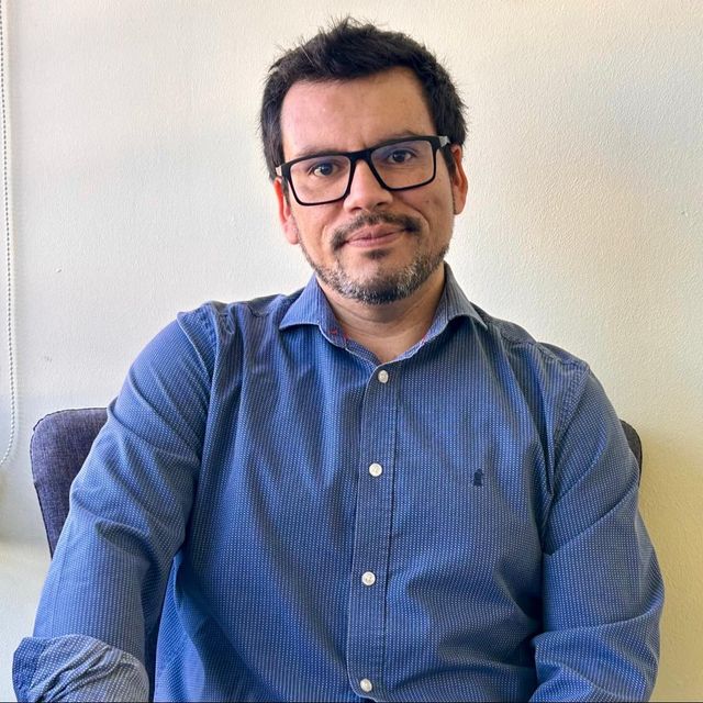 Jhon David Martinez Salazar, Psicólogo Angol