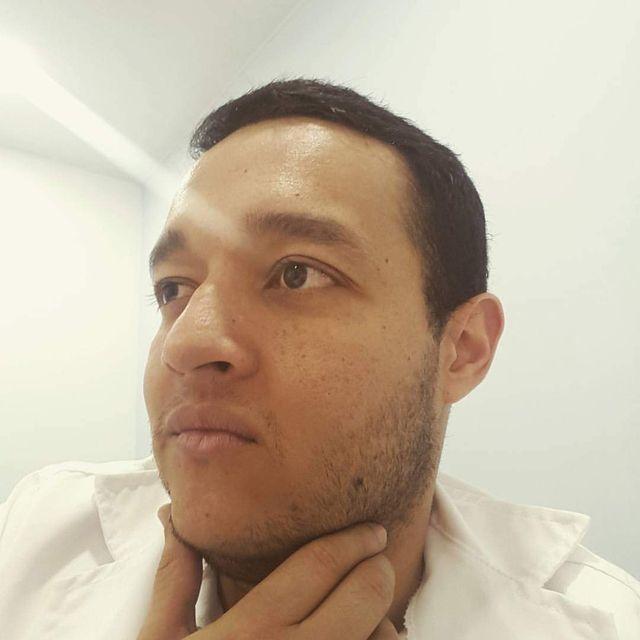 Alfredo Abadia Garcia, Especialista en Medicina Deportiva Barrios Unidos