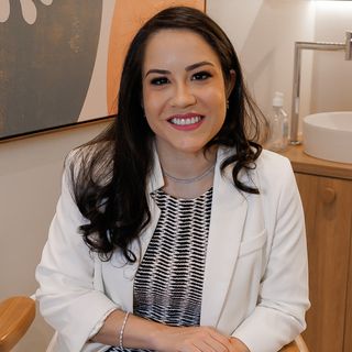 Ampliar imagem: Fernanda Sá De Moura Cavalcante, Nefrologista Brasília