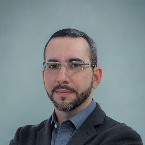 Franklin Mônaco, Cirurgião plástico Salvador