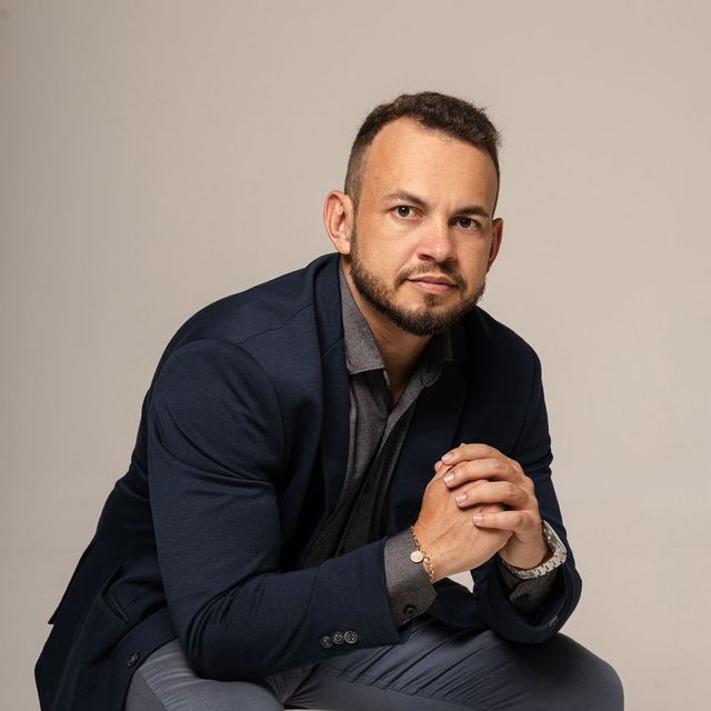 Vinicius  Honorio Carvalho, Médico clínico geral Novo Hamburgo