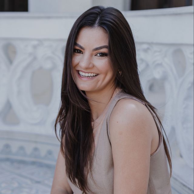 Bruna Leoneli, Psicólogo Santos