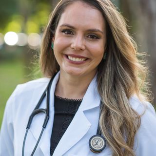 Paula Cabral Rebouças, Cardiologista Fortaleza