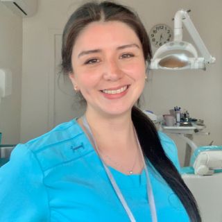 Acercar imagen: Mariana Arias, Dentista Concepción