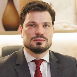 Dr. Paulo Lange