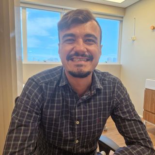 Ampliar imagem: Gabriel Luiz Fernandes, Médico clínico geral Santos
