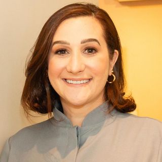 Ampliar imagem: Simone Levy, Dentista Rio de Janeiro