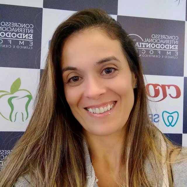 Thais Gomes Amaral, Dentista Niterói