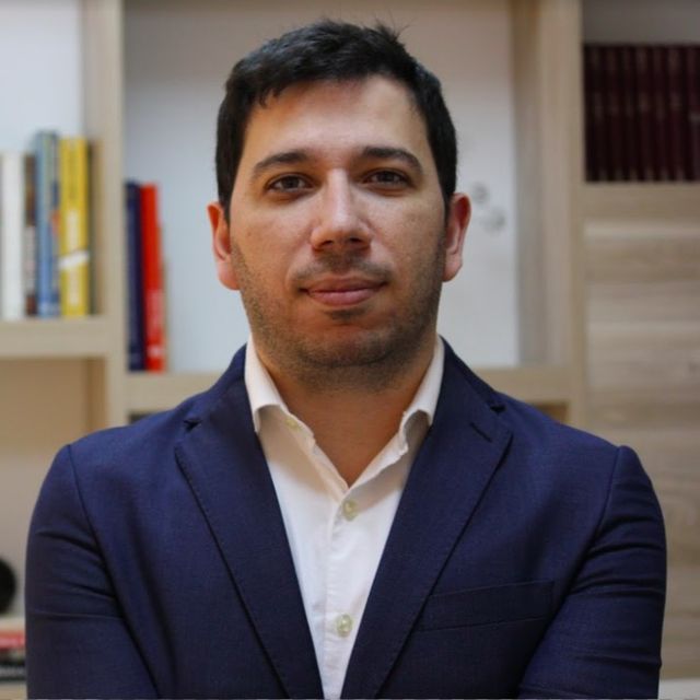 Raphael Augusto Saab De Almeida Barros, Gastroenterologista São Paulo
